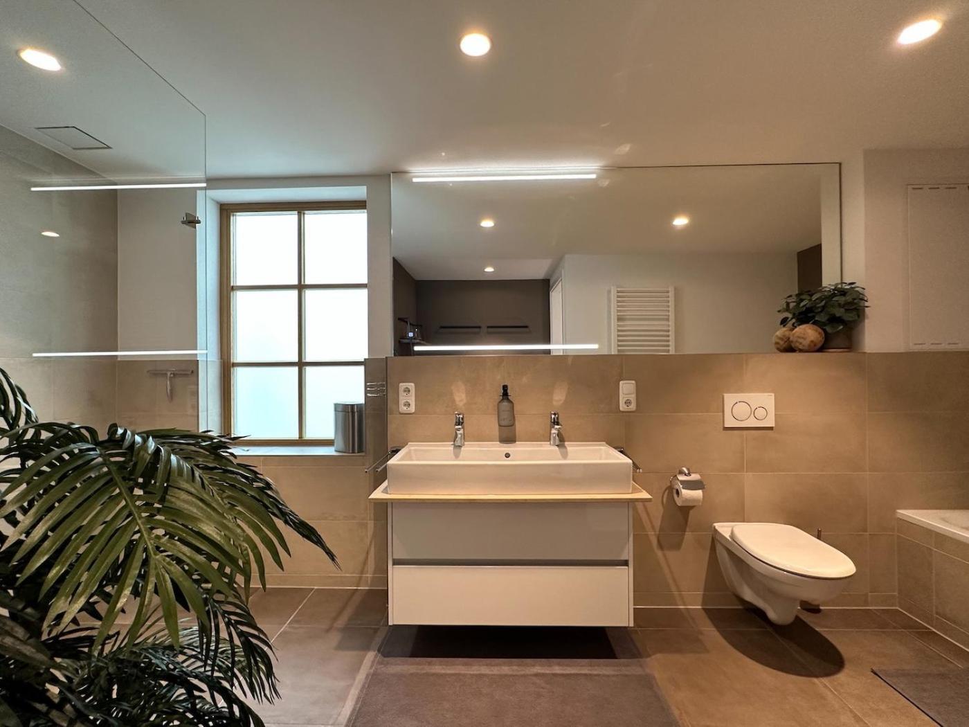 Apartment Truly - Viel Platz Fuer Business & Familie - Modern, Garage, Fahrstuhl