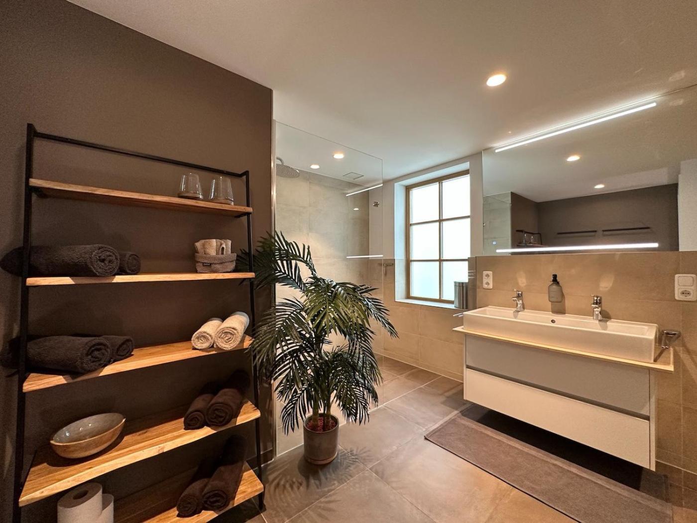 Apartment Truly - Viel Platz Fuer Business & Familie - Modern, Garage, Fahrstuhl *