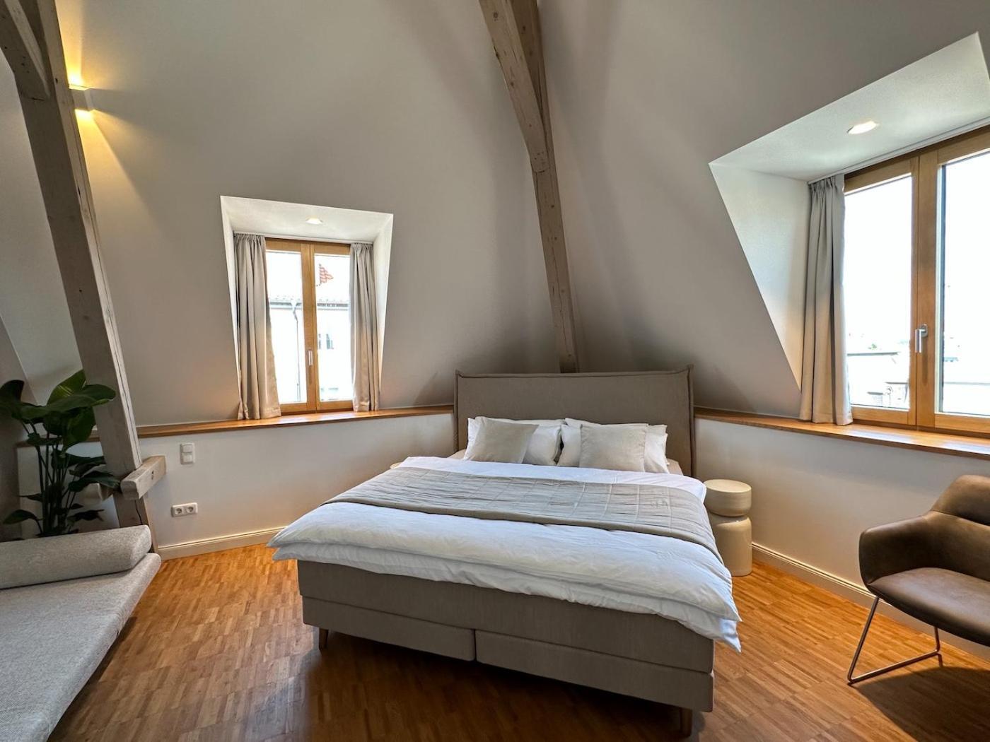 Truly - Viel Platz Fuer Business & Familie - Modern, Garage, Fahrstuhl Apartment Augsburg