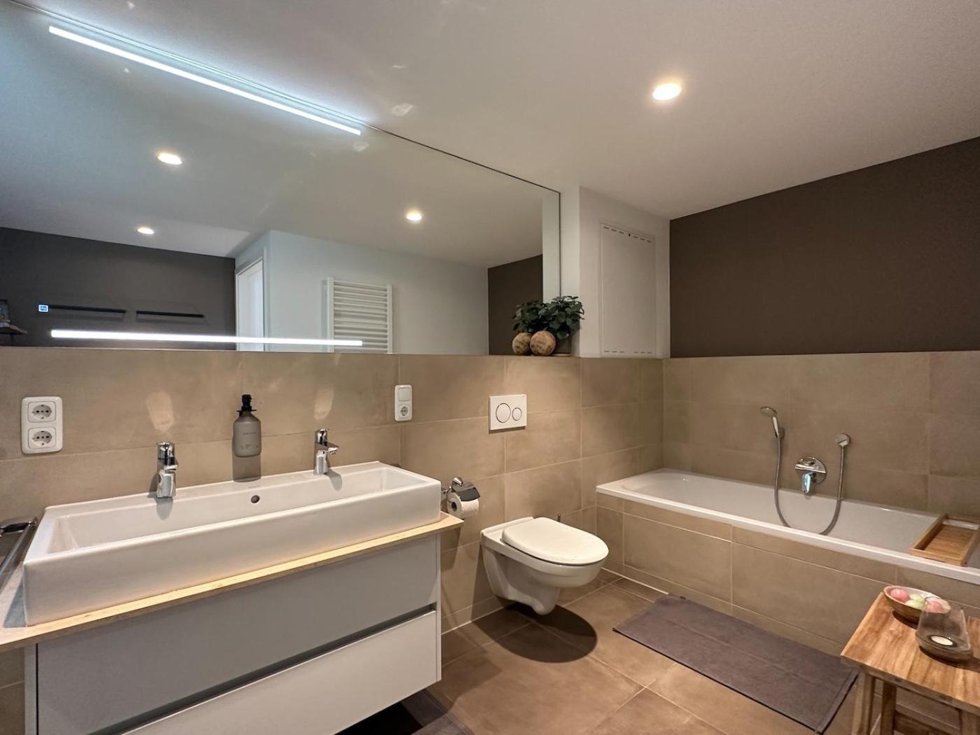 Truly - Viel Platz Fuer Business & Familie - Modern, Garage, Fahrstuhl